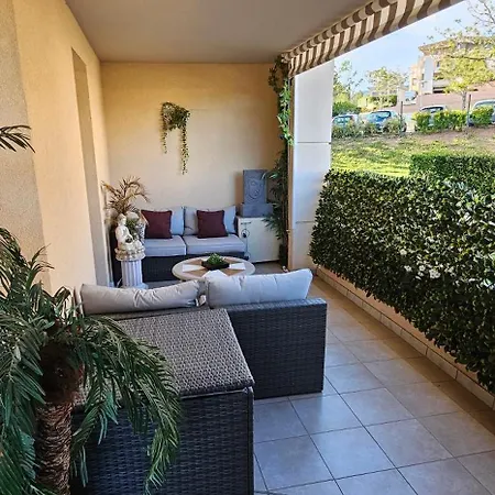 Apartamento T3 Grande Terrasse, Plancha, Vue Piscine, Soleil Roquebrune-sur-Argens